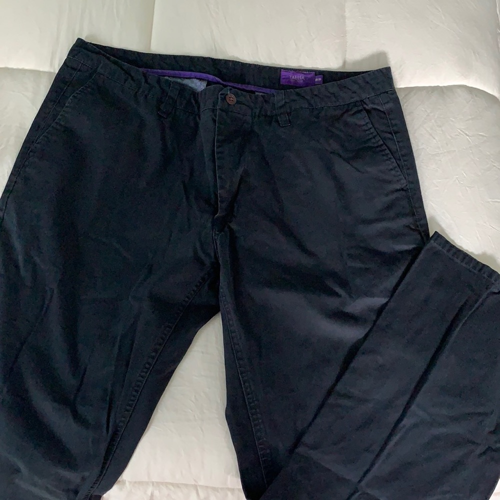 men’s tallia navy blue khakis